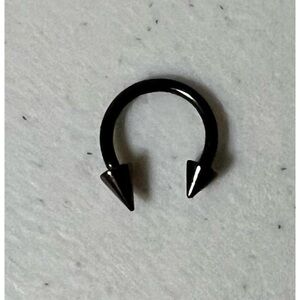 Black Spiked Curved Horseshoe Septum Helix Piercing Earring Body Jewelry 🖤